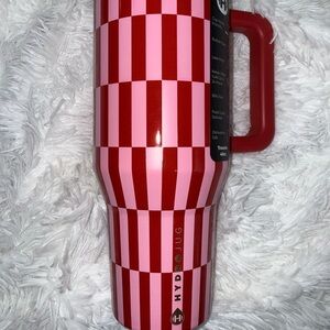 HydroJug Be mine 40 oz  traveler